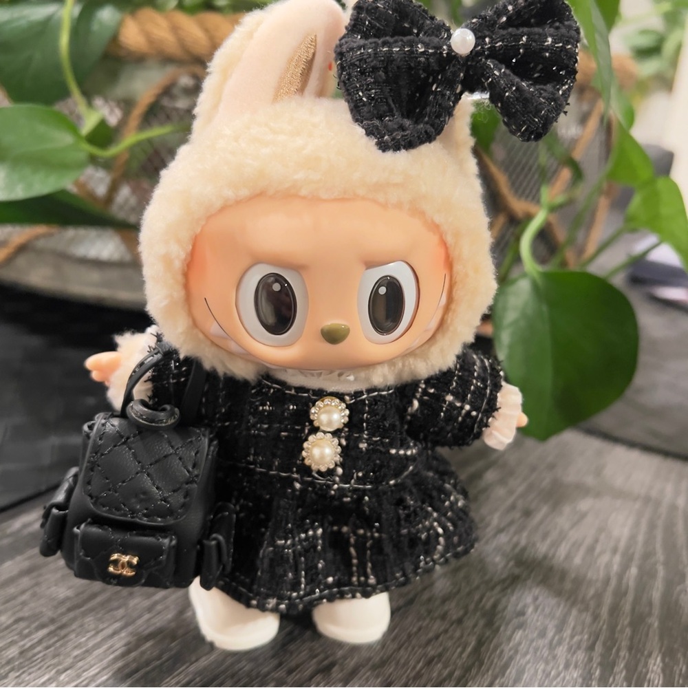 5pc CC Business outfit doll not included